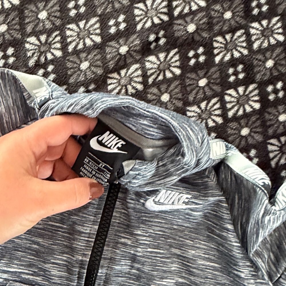 Boys Nike training jacket - Picture 4 of 5